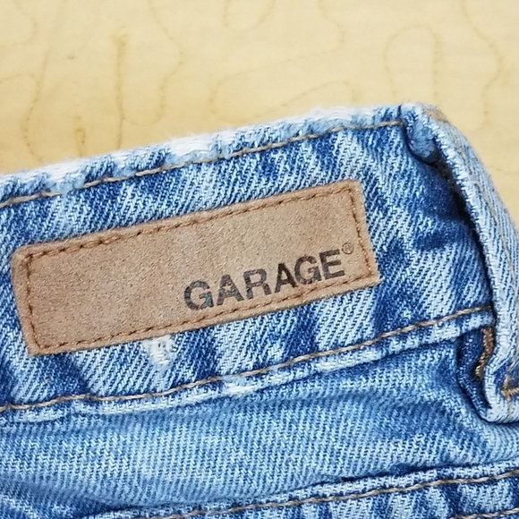 Garage  Disstressed cut off shorts Size 5 - Picture 7 of 7